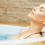 Balnéo aux huiles essentielles avec chroma thérapie